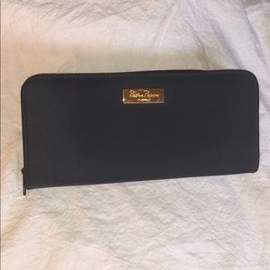 Black Clutch